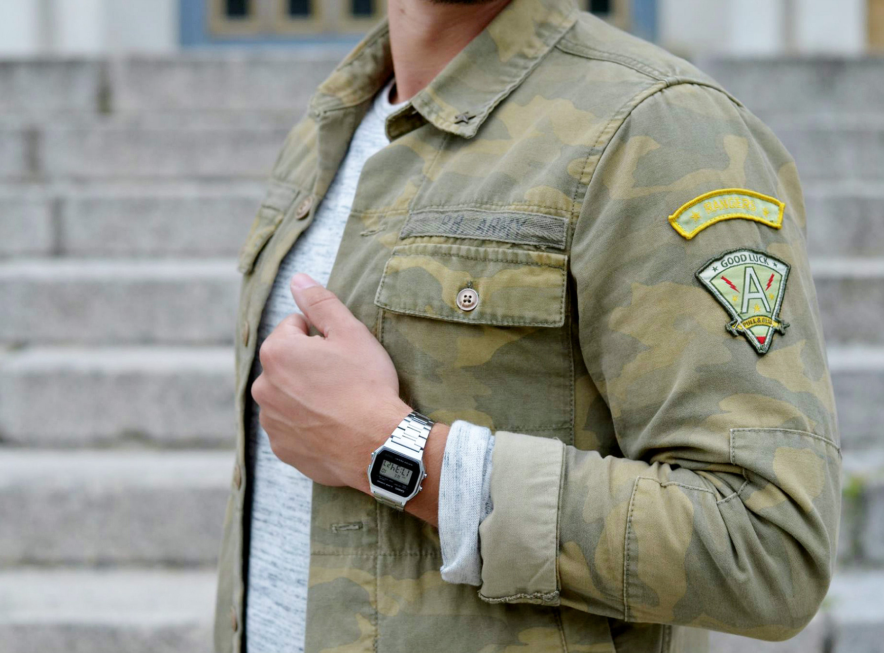 Modeblog-Berlin-Männer-Blog-Fashion-Camouflage-Jacke-Casio-Uhr-silber