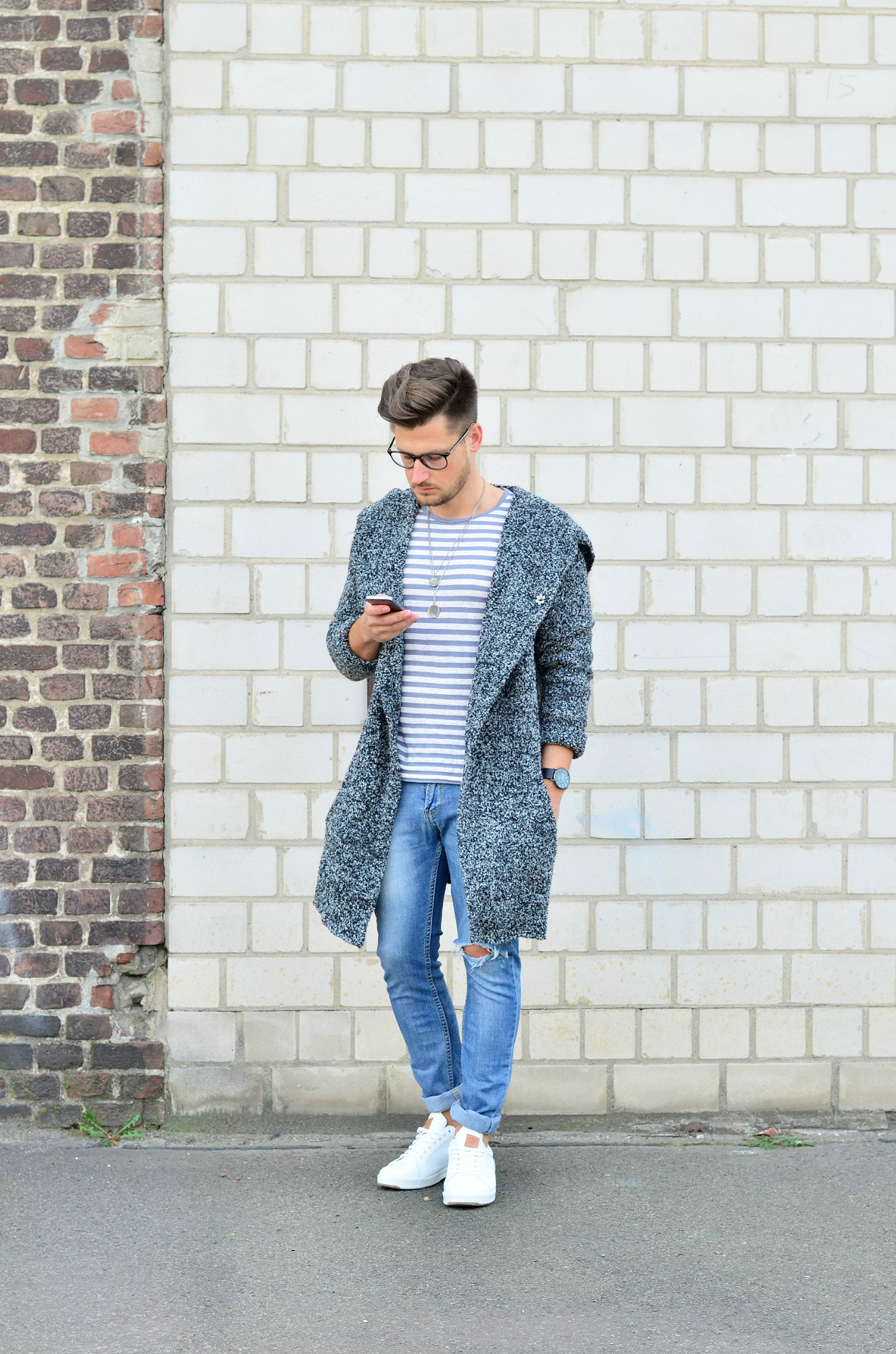 Männer-Blog-Berlin-Outfit-Cardigan-Jeans-Streifenshirt-Sneaker-Fashion