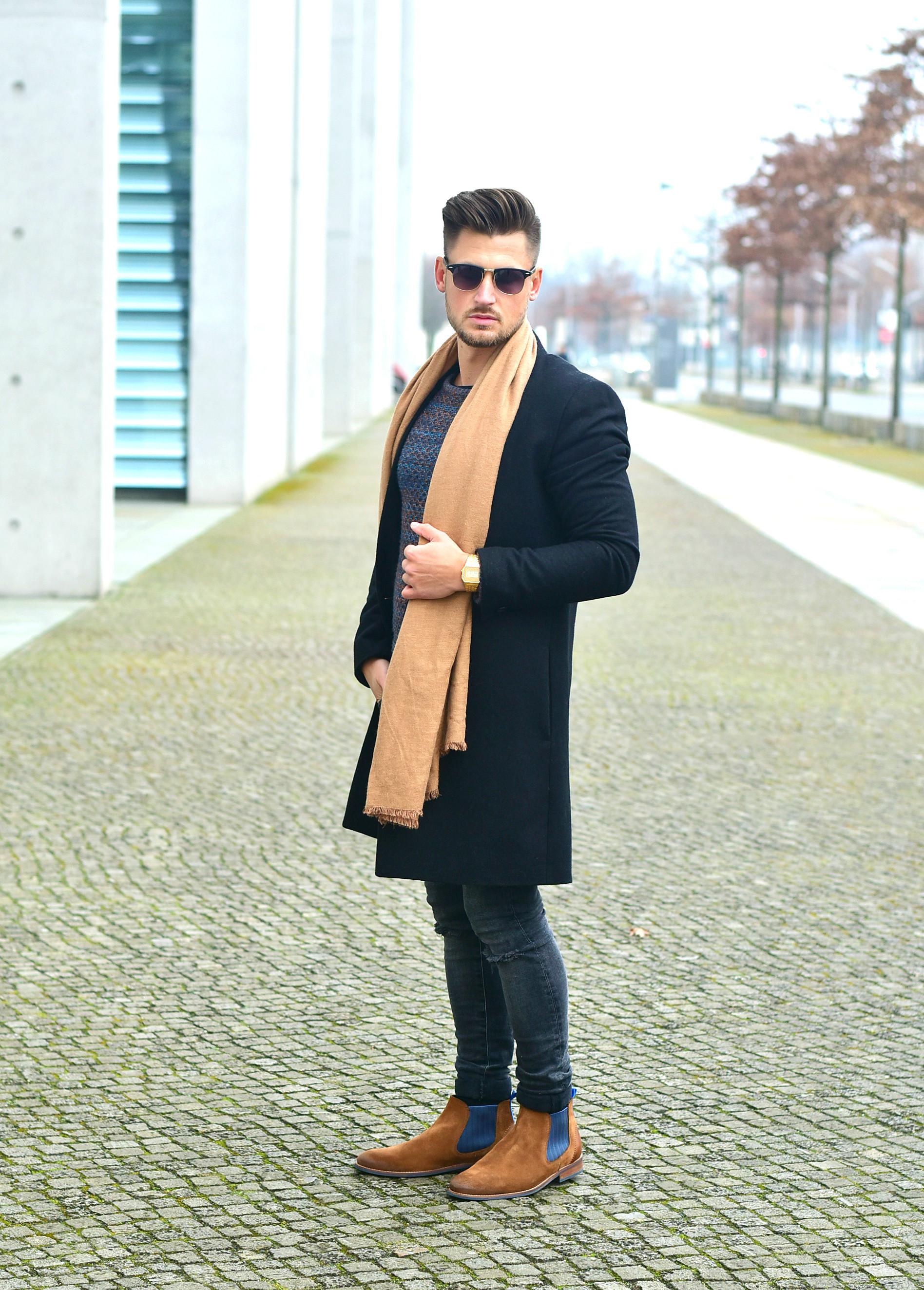 Styleblog-Männerblog-Modeblog-Berlin-Mantel-Coat-Chelseaboots-Smart-Look-Männermode-Streetwear