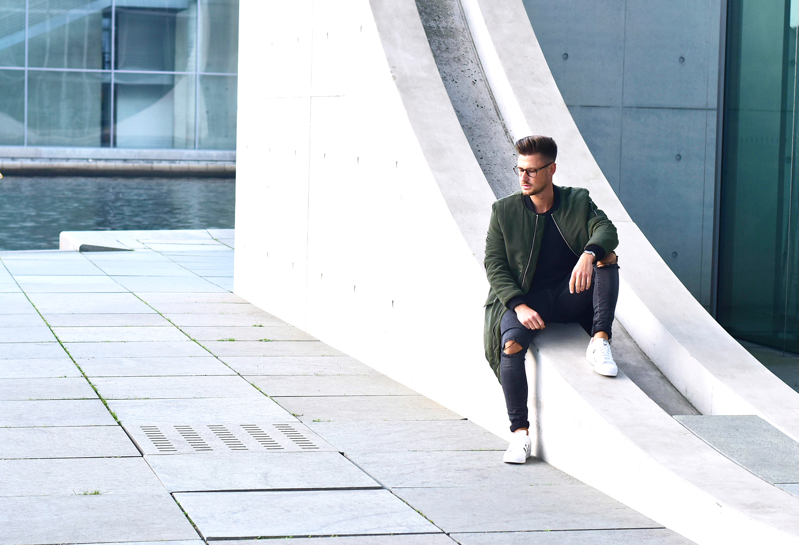 Styleblog-Männerblog-Modeblog-Berlin-Adidas-Superstar-Longbomber-Outfit-Männermode-Streetwear