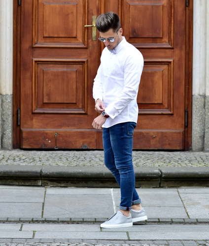 Tommeezjerry-Styleblog-Männerblog-Männer-Modeblog-Berlin-Berlinblog-Outfit-Classy-Chic-Bowtie-Blazer-Axel-Arigato-Blogger-Award-Hashmag-Hamburg