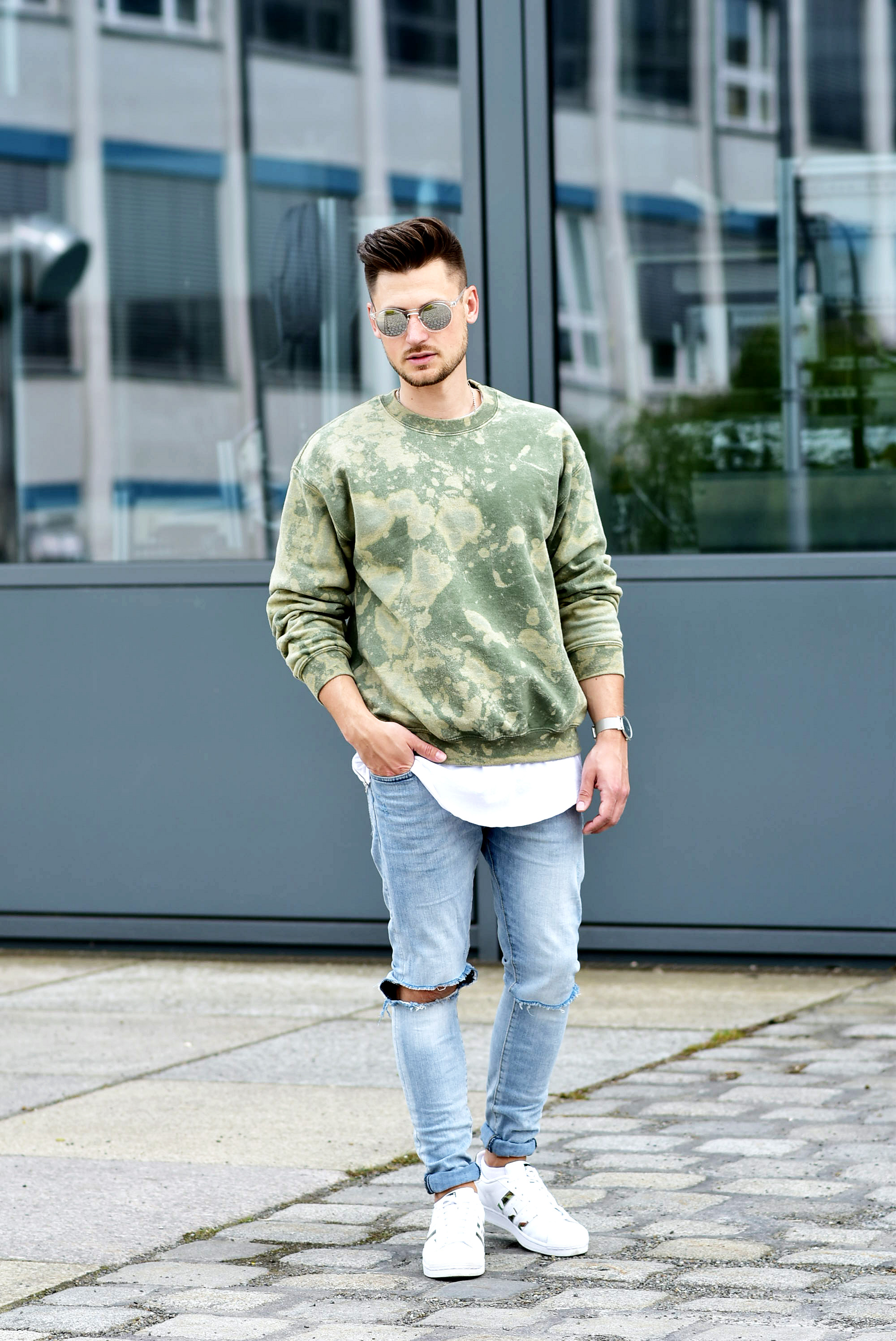 Tommeezjerry-Styleblog-Männerblog-Männer-Modeblog-Berlin-Berlinblog-Outfit-Streetlook-Vintage-Retro-Oversized-Adidas-Superstar-Skinny-Jeans-Camouflage-Military